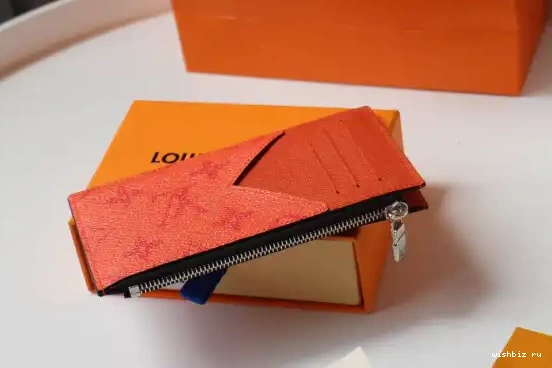 WIS COIN HOLDER LOUIS VUITTON CARD 0528